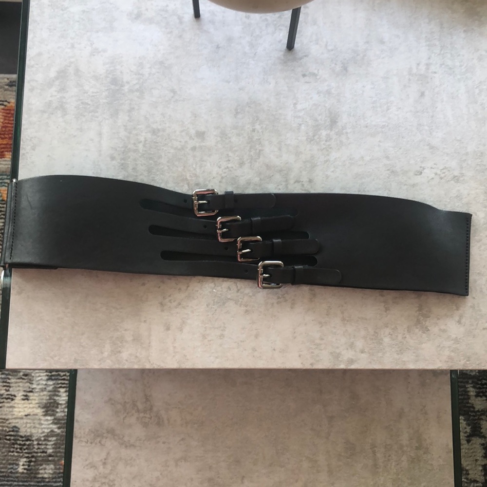 Black stretch wide belt